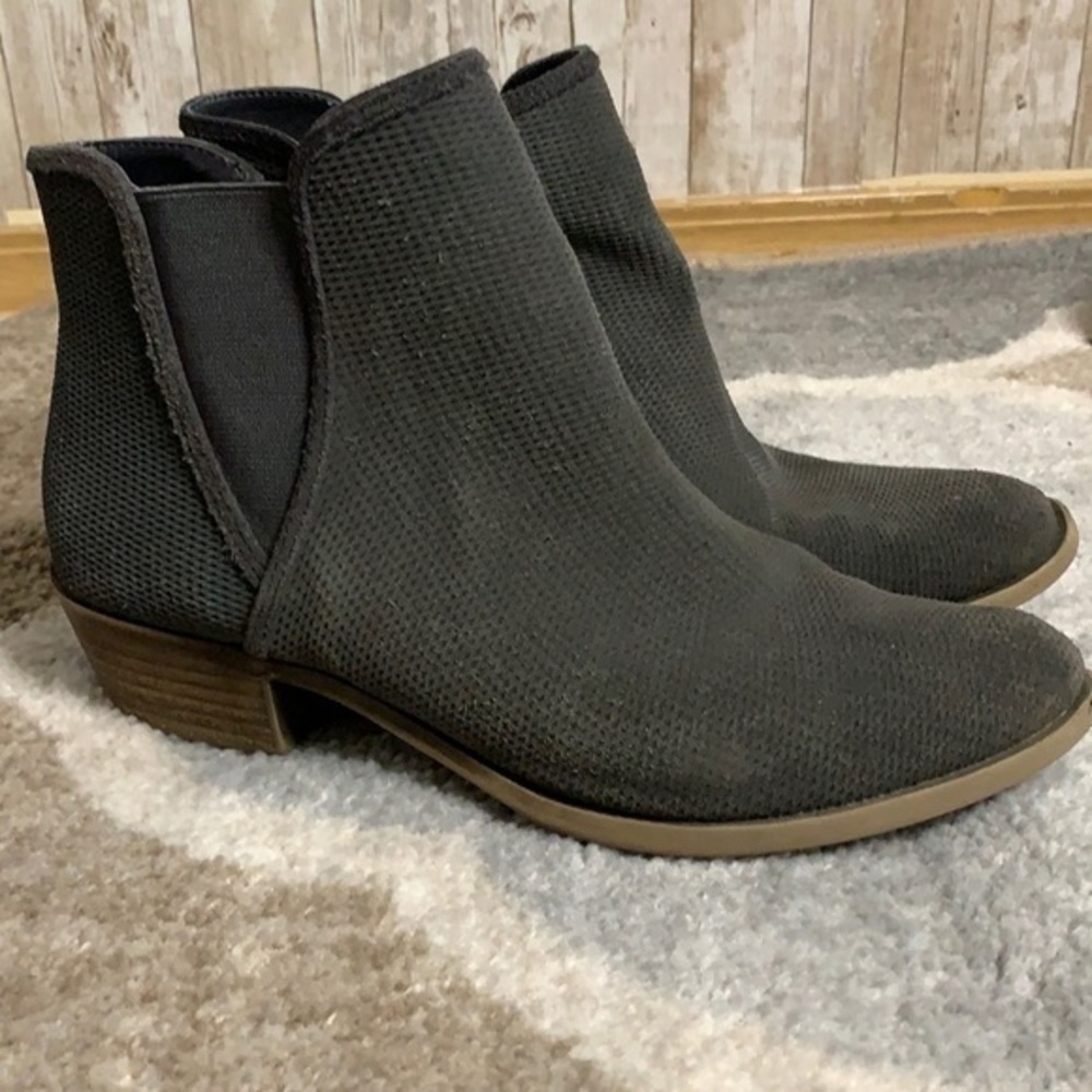 Kensie Gerona Grey Slip On Booties
